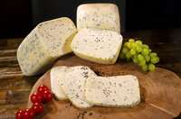 Bio-Hofkäse mit Schwarzkümmel SB