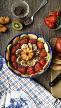 Vegan: Fruchtige Dinkelgrieß-Bowl