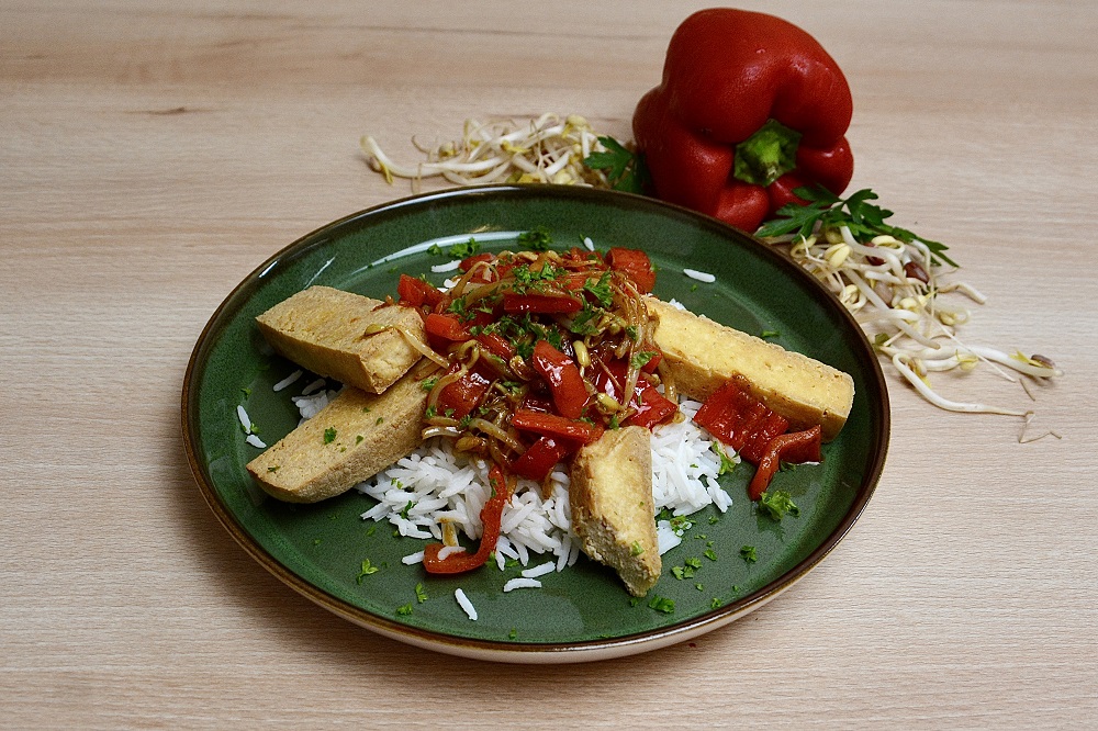 Rotes Thai-Curry mit Paprika - Pad Prik King