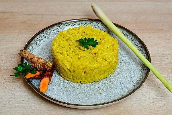 Produktfoto zu Gelber Reis - Nasi Kuning