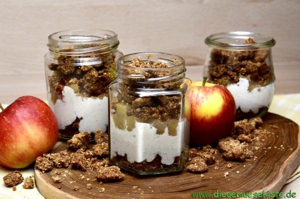 Produktfoto zu Veganes Apfel-Haselnuss-Dessert