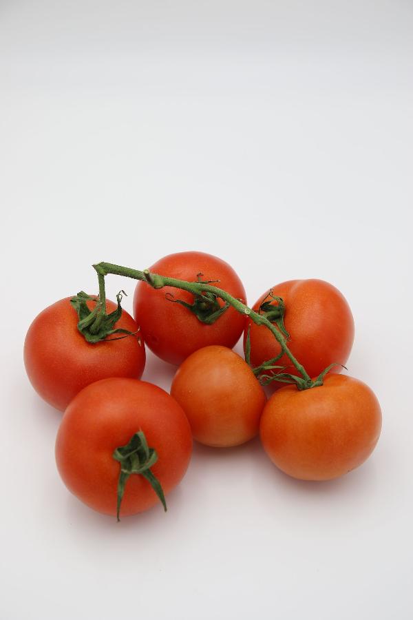 Produktfoto zu Tomaten - Stiel Premium