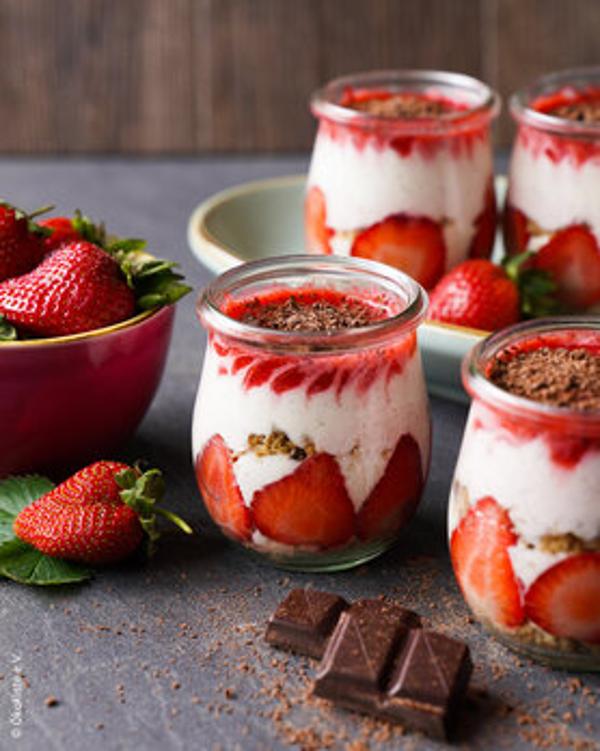 Produktfoto zu Rezept Erdbeer-Schicht-Dessert